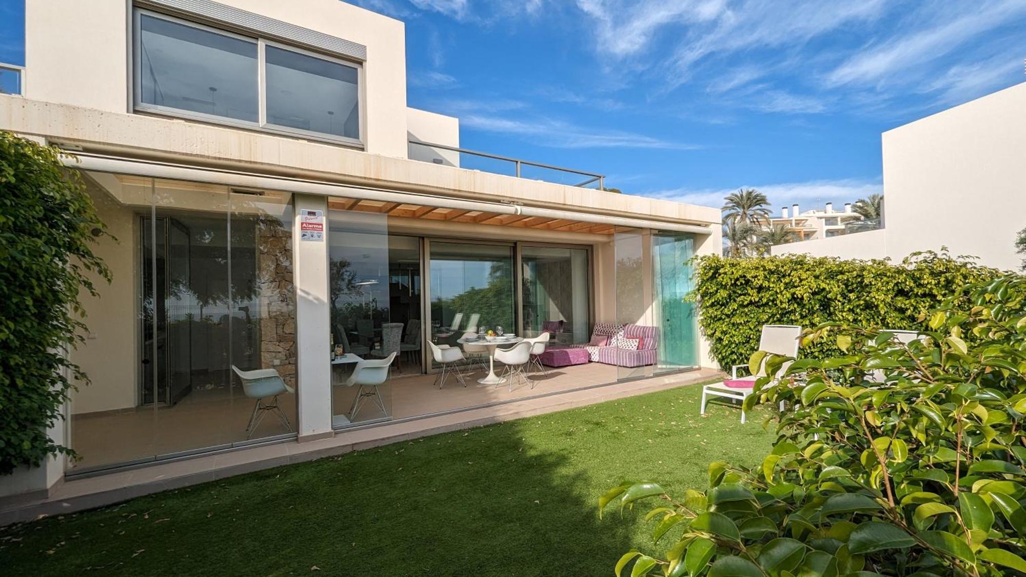 Paradise Beachfront Luxury Villa Ла-Віла-Джойоза Екстер'єр фото