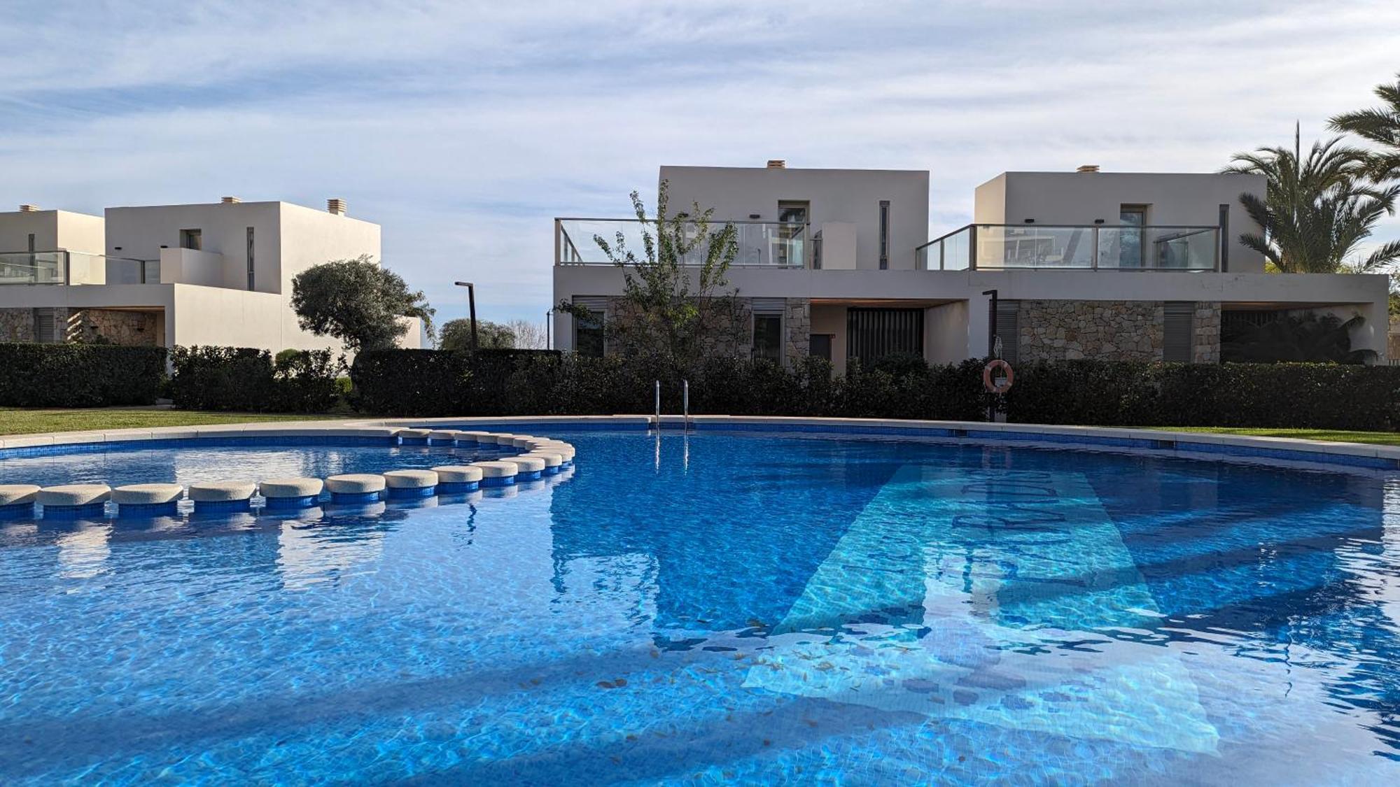 Paradise Beachfront Luxury Villa Ла-Віла-Джойоза Екстер'єр фото